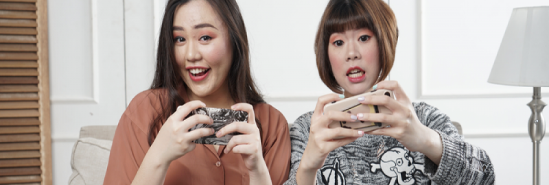 Games for two on a smartphone